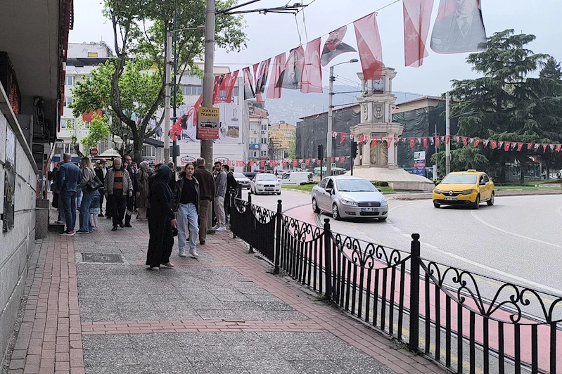 Marmara Denizi’nde 6,2 büyüklüğünde deprem: İstanbul ve çevre illerde hissedildi