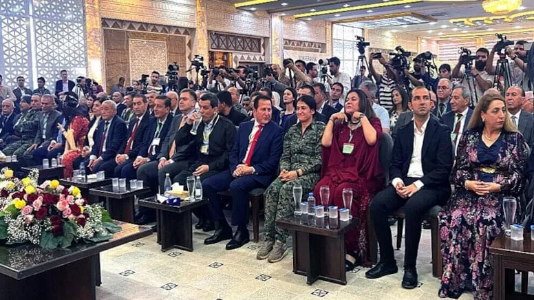 Bu fotoğrafta 7 terörist var