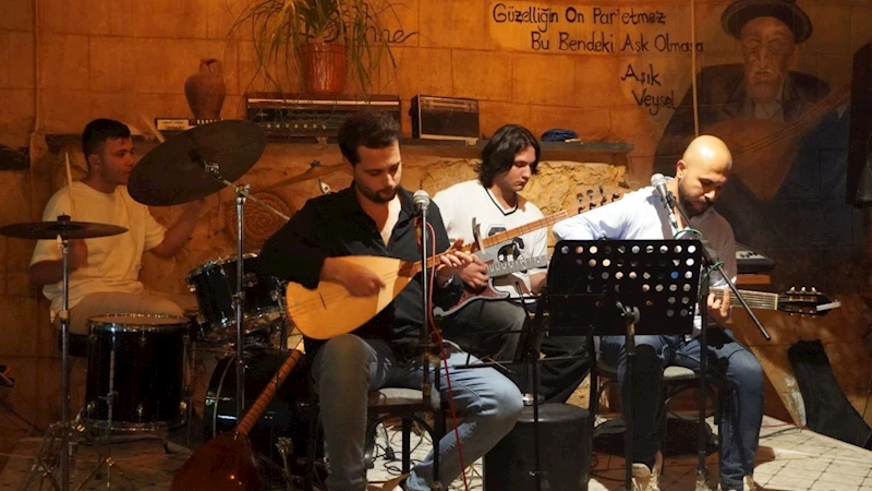 Adıyaman’da müzikal bir yenilik: Antique Band ilk sahnesini aldı  - Videolu Haber