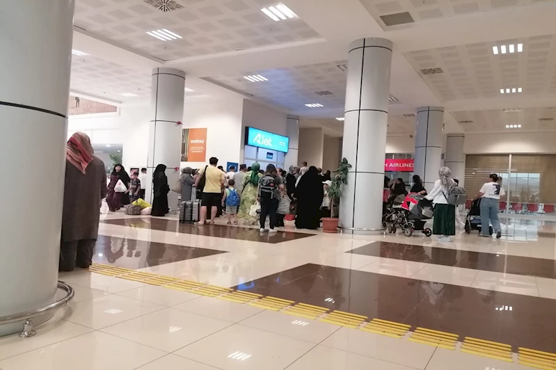 Ağrı – İstanbul uçağı iptal oldu vatandaşlar yetkili bulamamaktan şikâyet etti